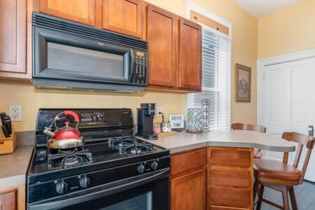 Beautiful Downstairs 1Bed 1Bth Charmer- Pet Friendly Michigan City Εξωτερικό φωτογραφία