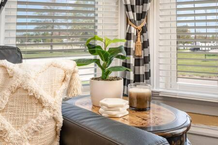 Beautiful Downstairs 1Bed 1Bth Charmer- Pet Friendly Michigan City Εξωτερικό φωτογραφία