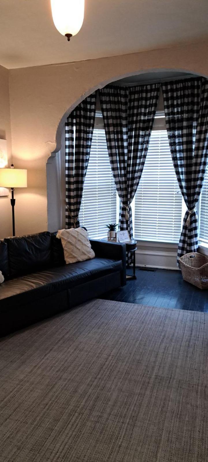 Beautiful Downstairs 1Bed 1Bth Charmer- Pet Friendly Michigan City Εξωτερικό φωτογραφία